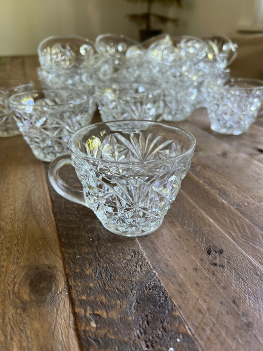 Bålset, pressglas, 16 delar