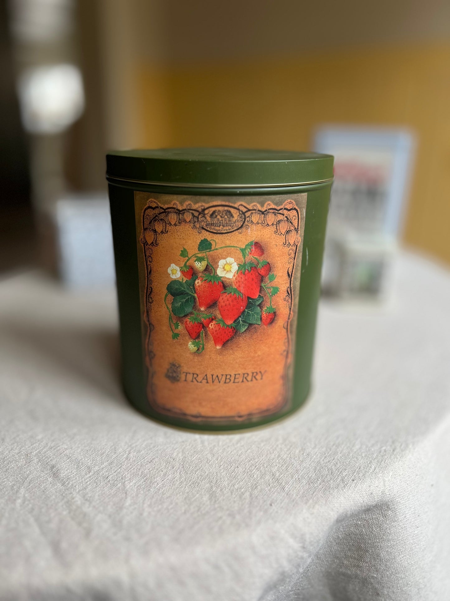 Plåtburk Motiv Jordgubbar, Grön