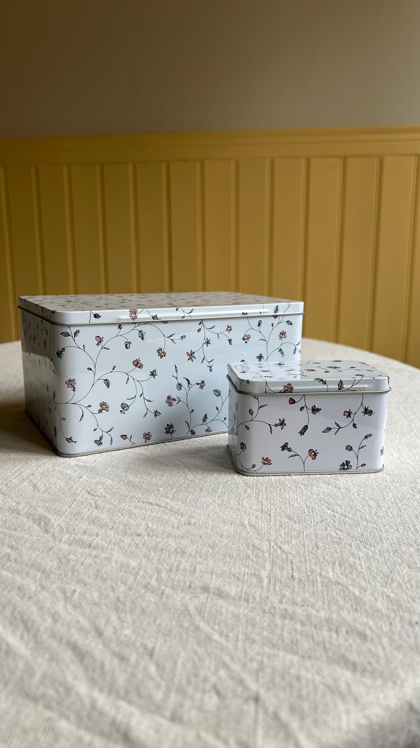 Plåtburk Blommor Vit, Set om 2