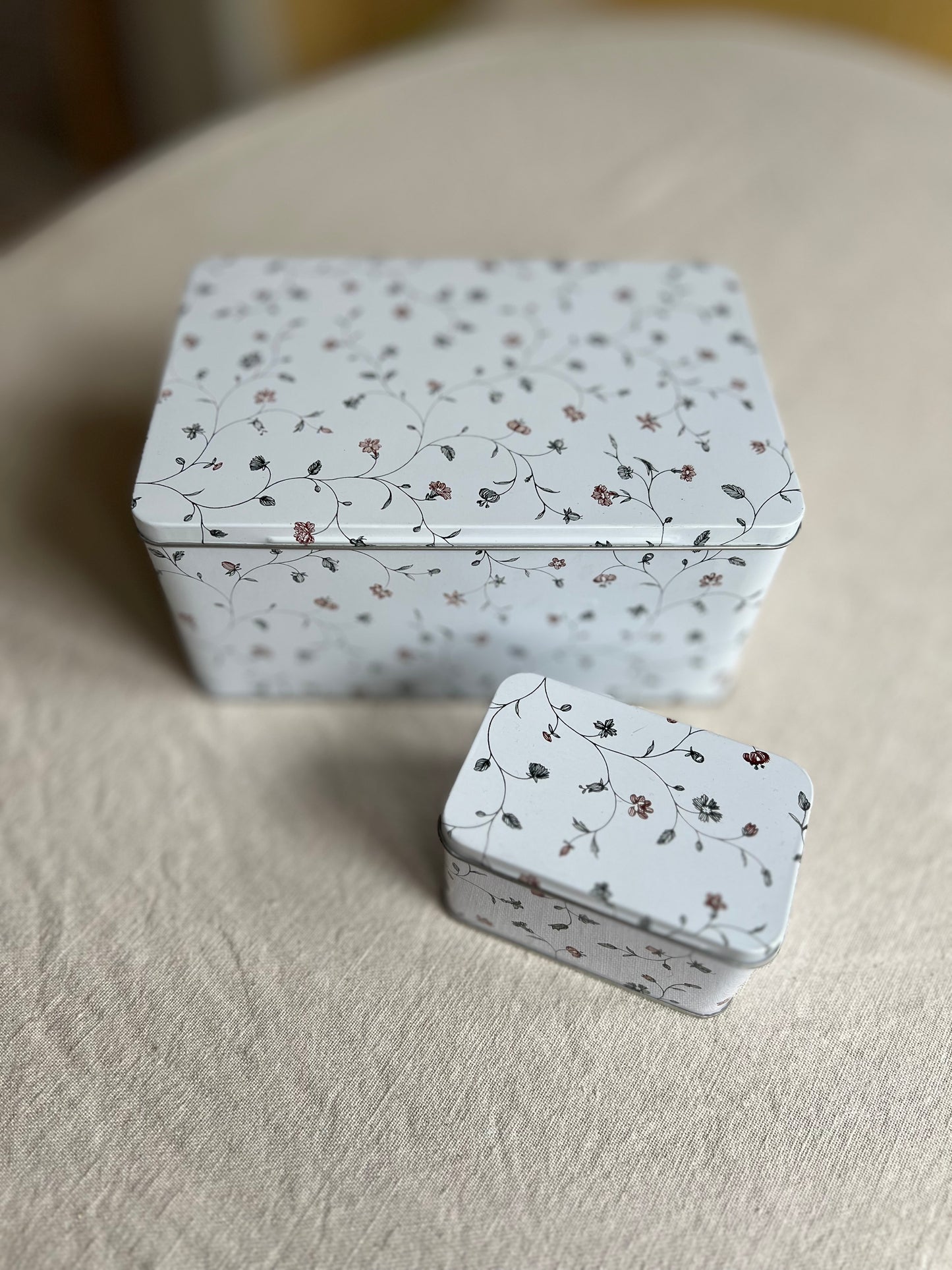 Plåtburk Blommor Vit, Set om 2